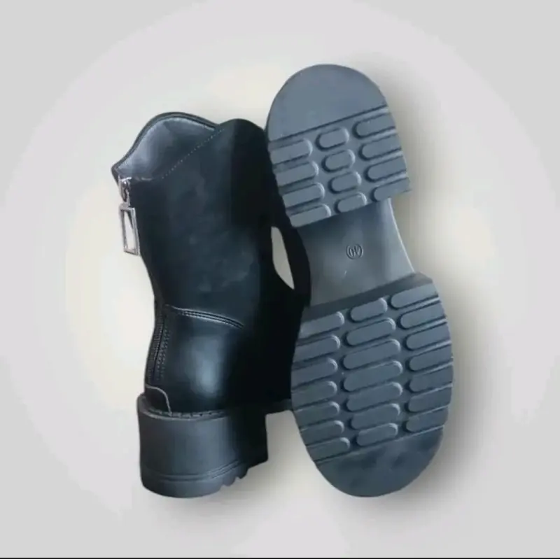 Botines negros de cuero y gamuza - 3