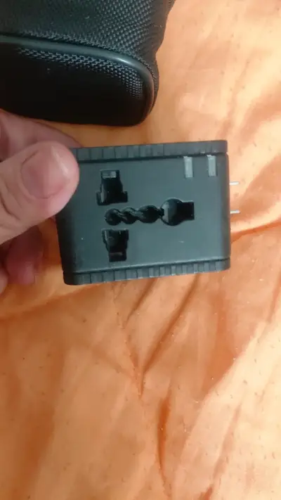 Adaptador de viaje universal Travelogic - miniatura 5