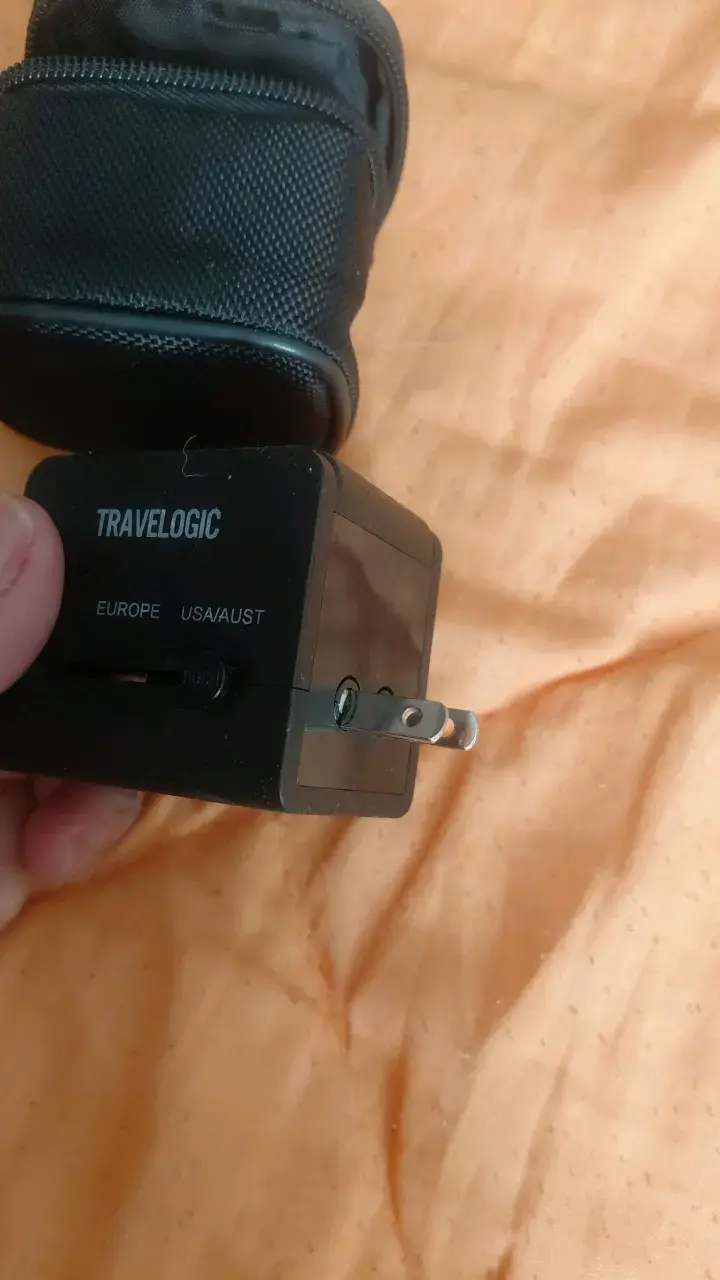 Adaptador de viaje universal Travelogic - 6