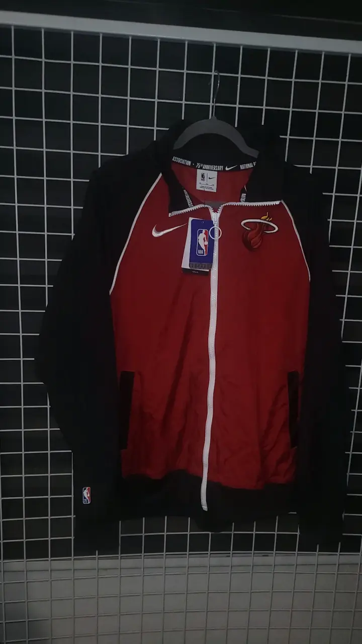 Chaqueta Nike NBA Miami Heat edición especial
