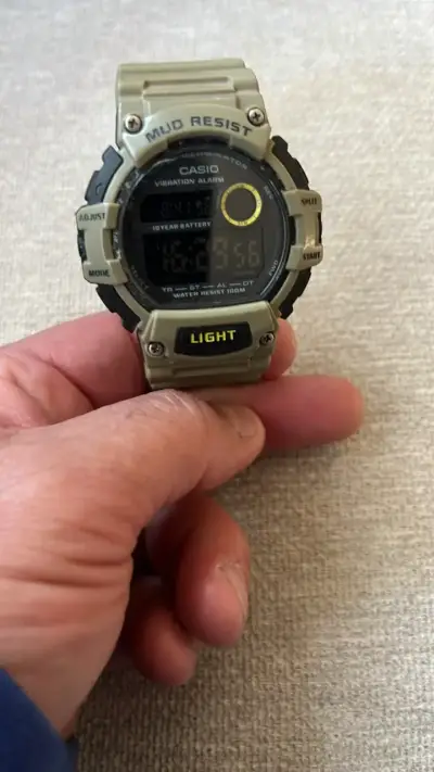 Reloj Casio Mud Resist digital resistente - miniatura 3