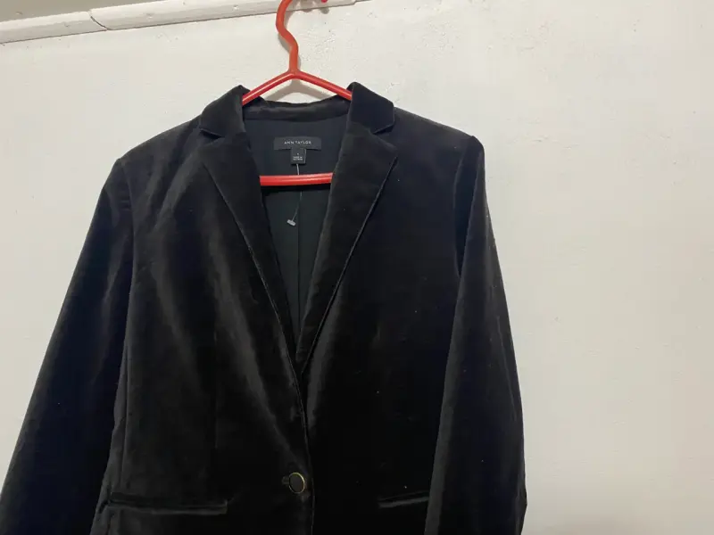 Blazer negro Ann Taylor de terciopelo - 2