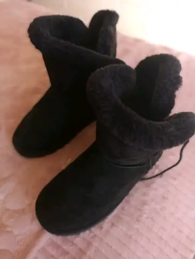 Botas negras de invierno para niña - miniatura 1