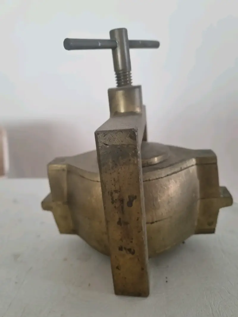 Mufla bronce macizo con estribo - 3