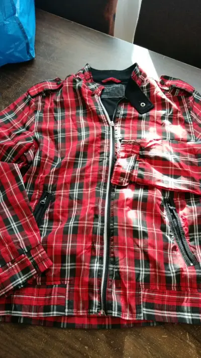 Chaqueta cuadrillé roja - miniatura 1