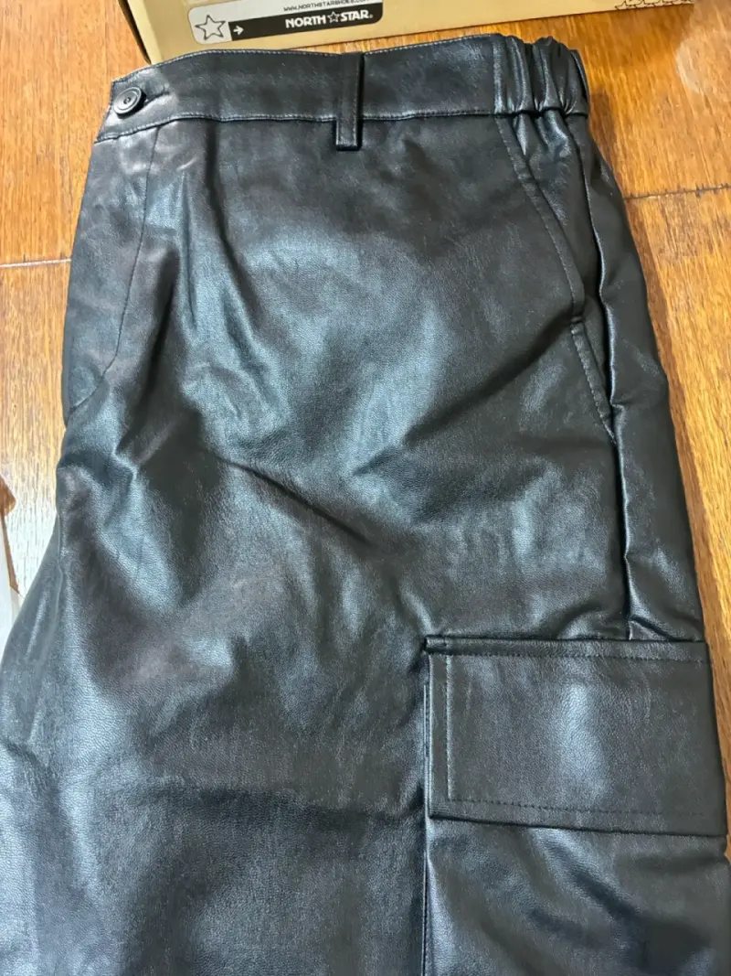 Pantalón cargo cuerina negro - Talla XL (46-48) - 4