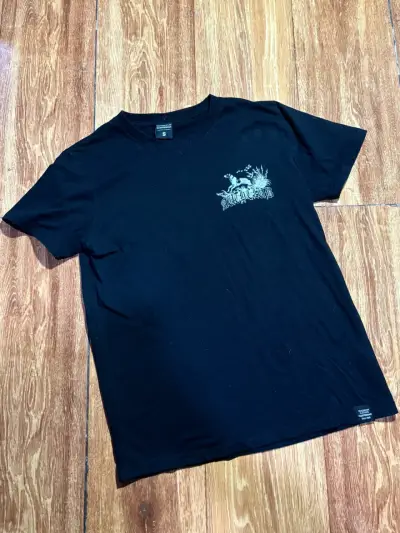 Polera negra Clusterman - miniatura 1
