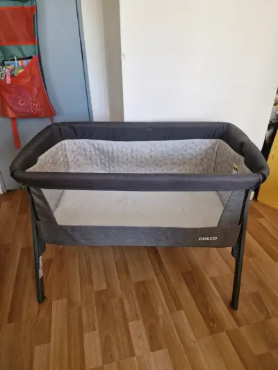 Cuna colecho Cosco gris para bebé - miniatura 1