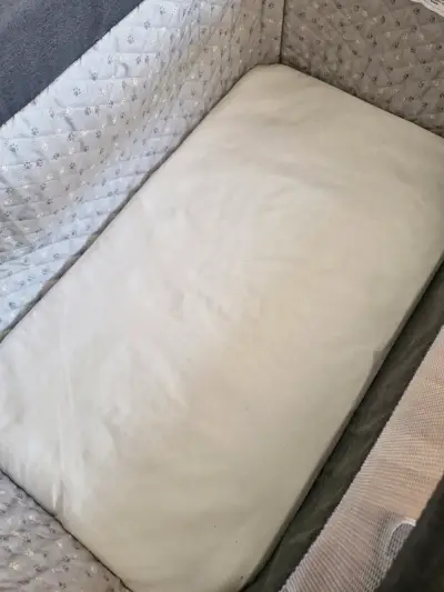 Cuna colecho Cosco gris para bebé - miniatura 3