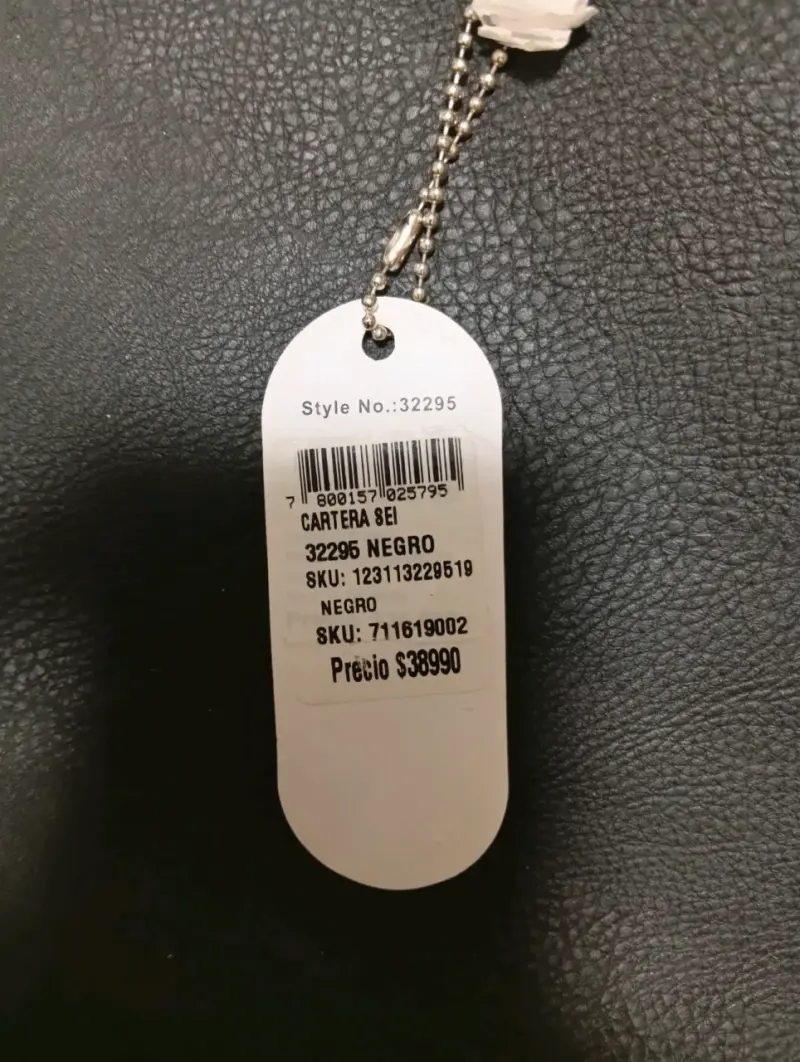 Bolso negro de cuero sintético con cierre - 5