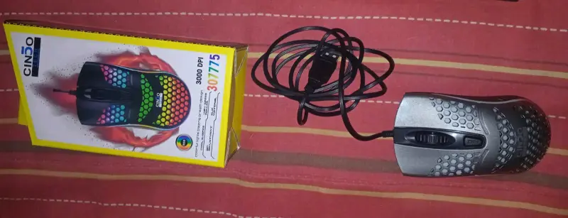 Mouse gamer Cindo Tech 3000 DPI con luces RGB