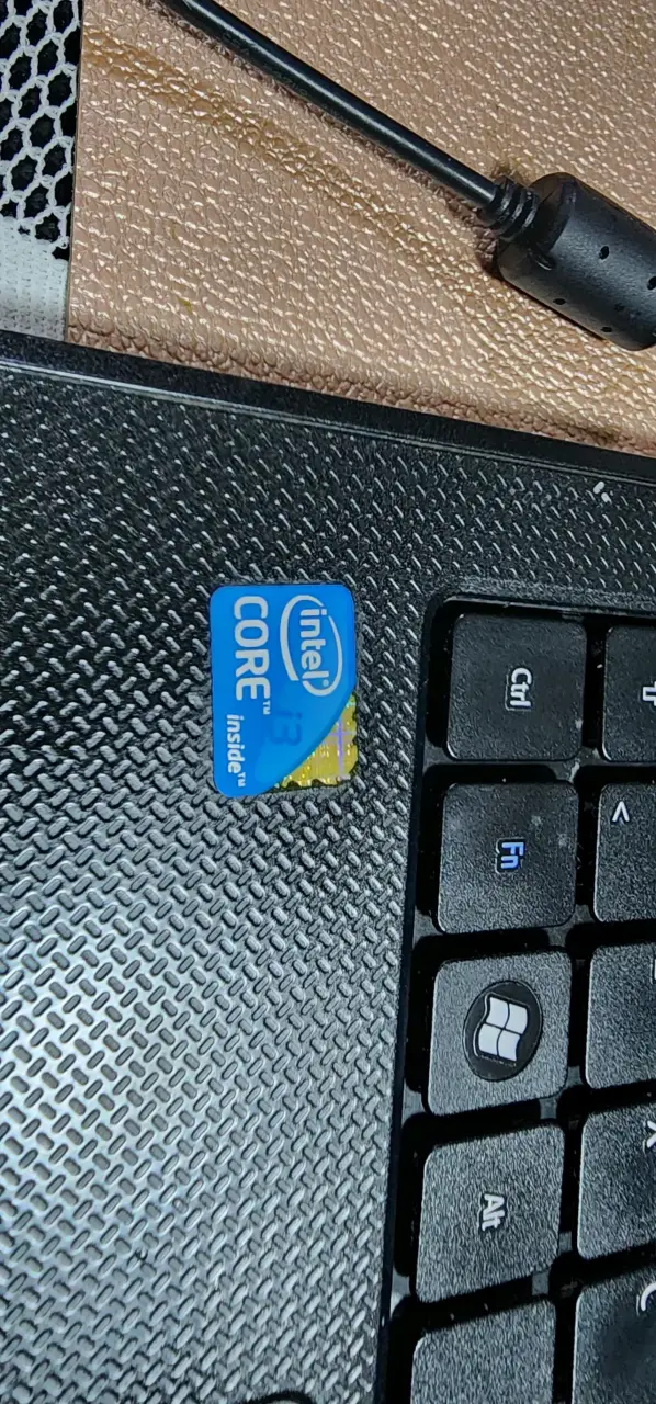Notebook Acer Intel Core i3 en buen estado - 4