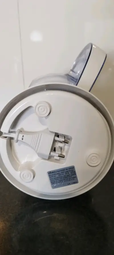 Exprimidor eléctrico Oster blanco - miniatura 4