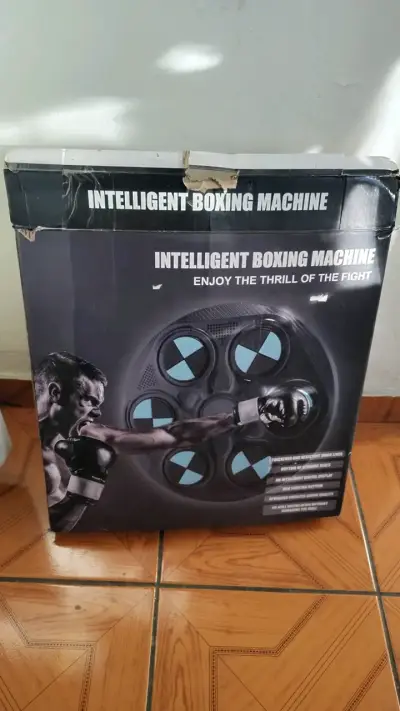 Máquina de boxeo inteligente para entrenamiento - miniatura 1