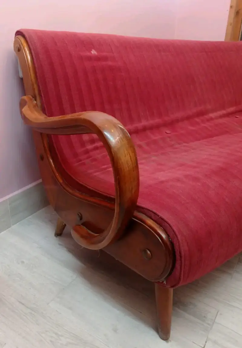 Sofá vintage de madera nogal - 1