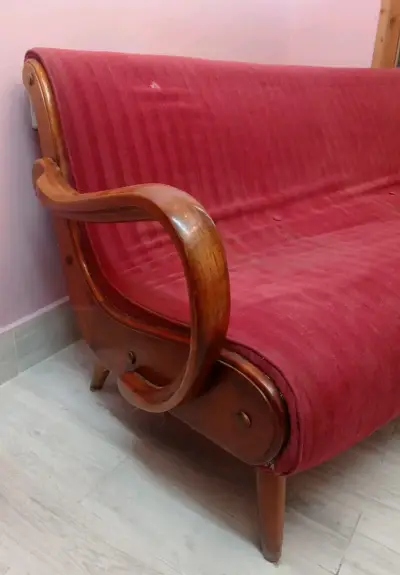 Sofá vintage de madera nogal - miniatura 1