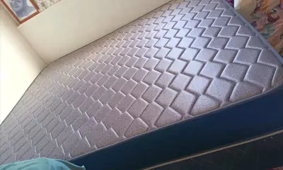 Colchón de dos plazas en buen estado - miniatura 1