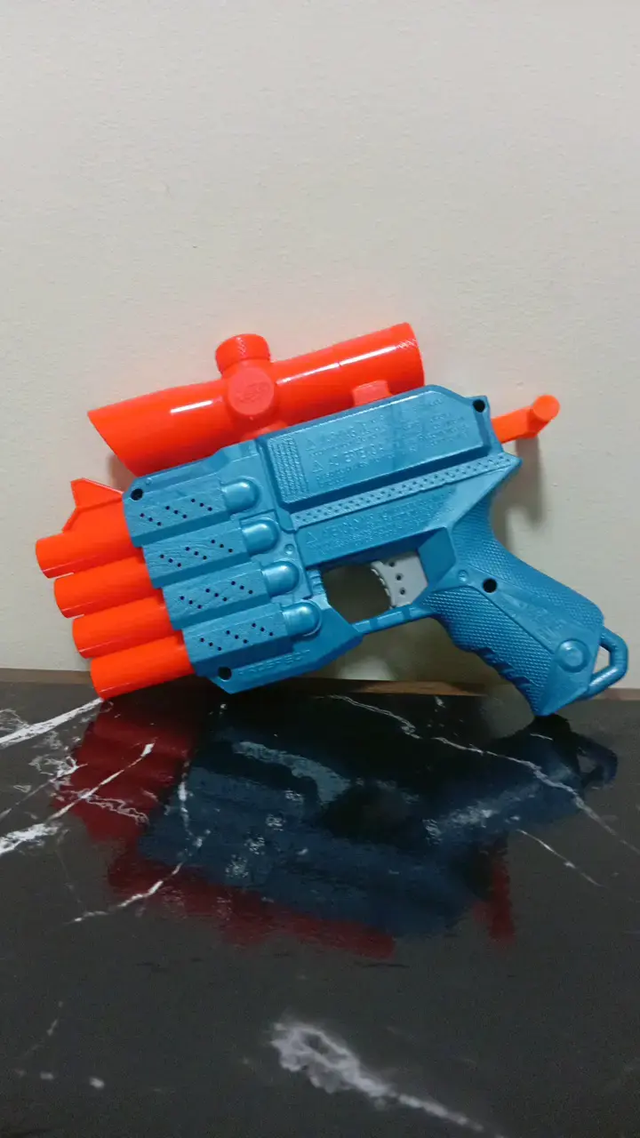 Pistola Nerf Elite 2.0 Prospect azul y naranja - 2