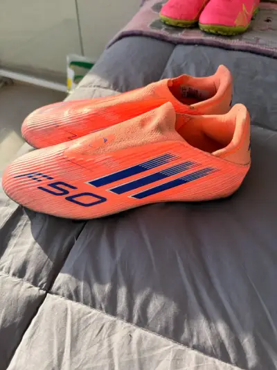 Zapatillas de fútbol Adidas F50 23,5 cm - miniatura 2
