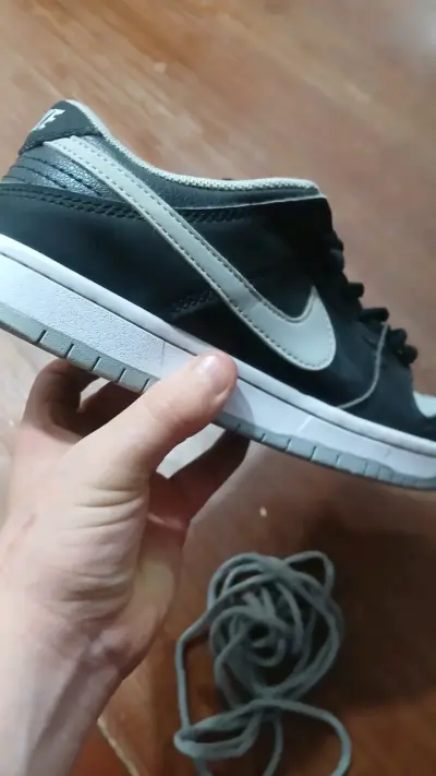 Zapatillas deportivas negras con logo - miniatura 3