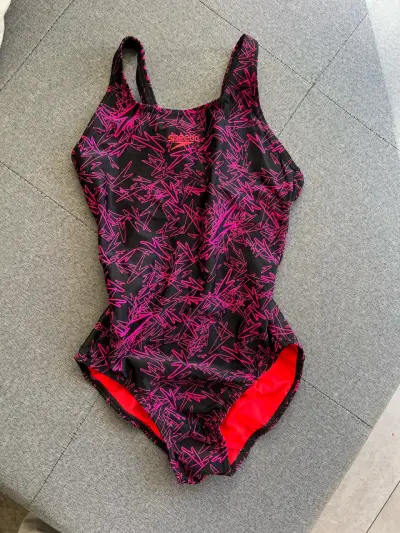 Traje de baño Speedo negro y fucsia - miniatura 1