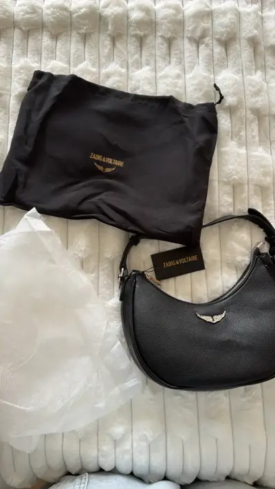 Cartera negra elegante (imitación) - miniatura 1