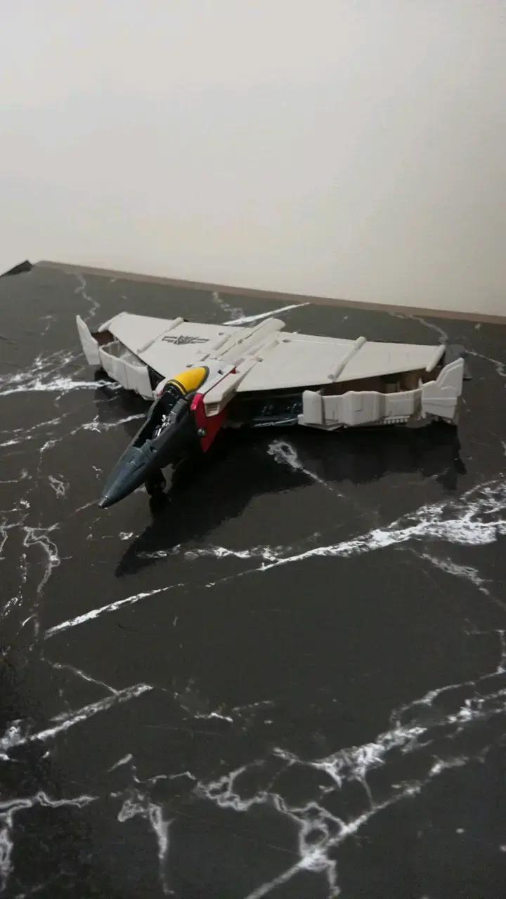 Figura de acción avión Transformer - 1