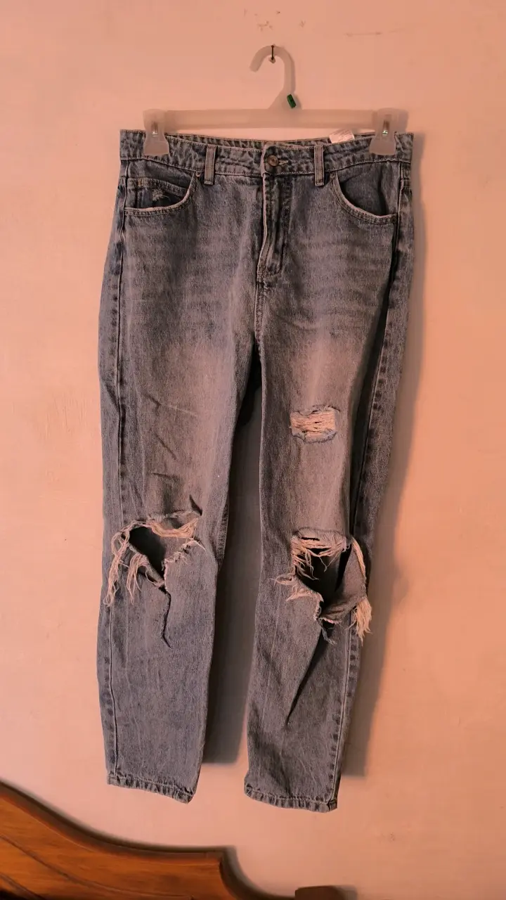 Jeans desgastados de mezclilla azul - 1