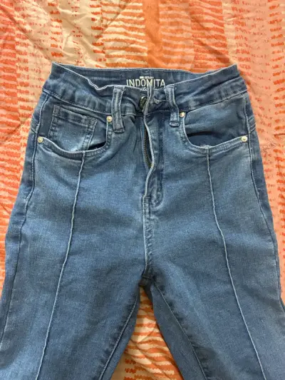 Jeans azules Indómita de tiro alto - miniatura 1