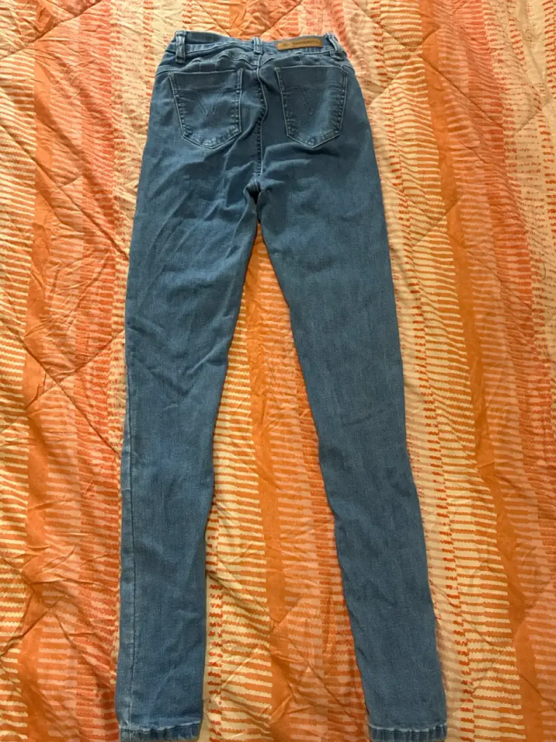 Jeans azules Indómita de tiro alto - 4