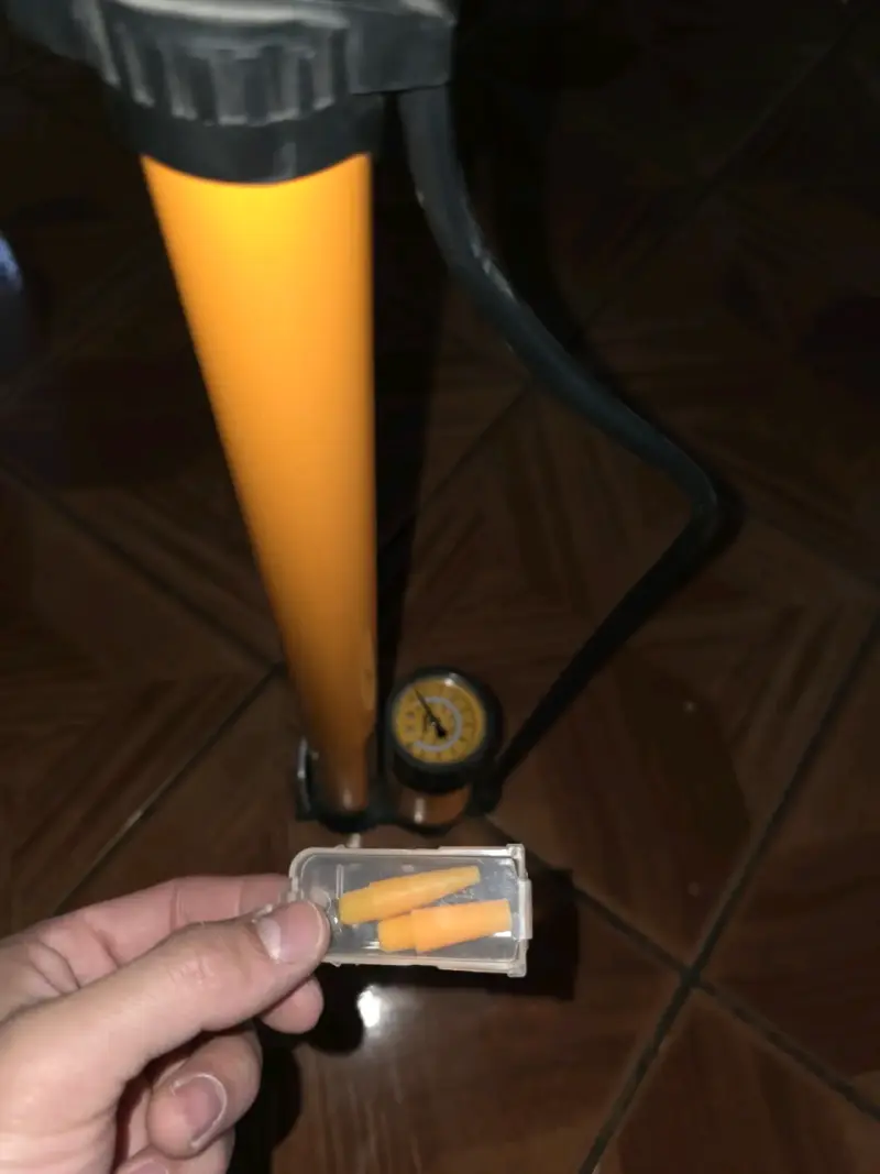 Bomba de aire para bicicleta con manómetro - 2