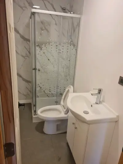 Arriendo Habitación,  solo damas - miniatura 3