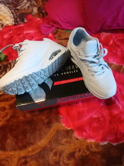 Zapatillas Skechers blancas para mujer - miniatura 2