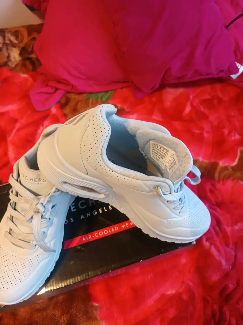 Zapatillas Skechers blancas para mujer - 3