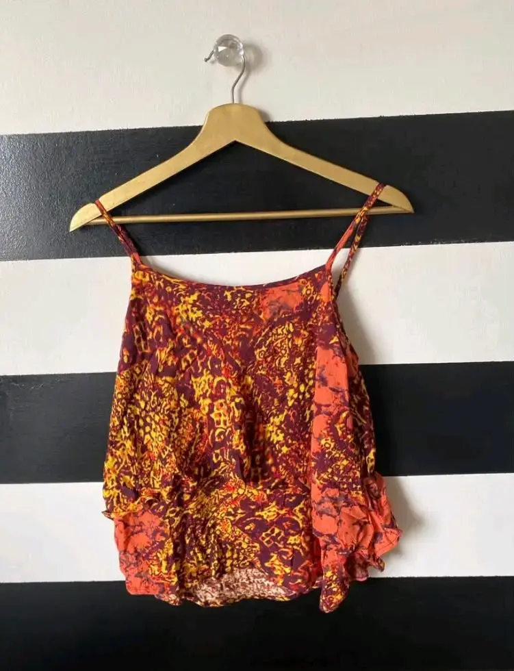 Blusa de tirantes estampada colorida
