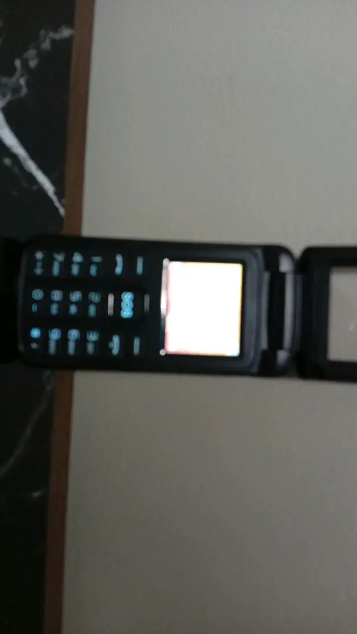 Teléfono plegable Mlab con botón SOS - 2