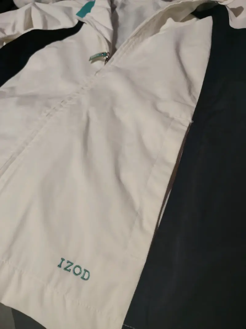 Chaqueta Izod blanca y negra - 3