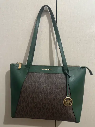 💚 Cartera Michael Kors Charlotte Tote Verde 💚 - miniatura 1
