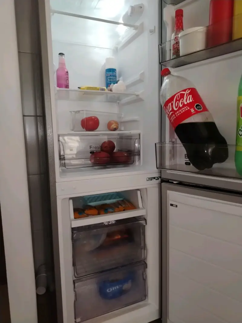 Refrigerador Midea de acero inoxidable - 5