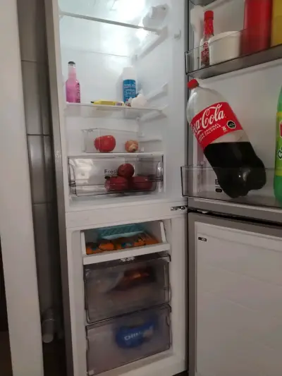 Refrigerador Midea de acero inoxidable - miniatura 5