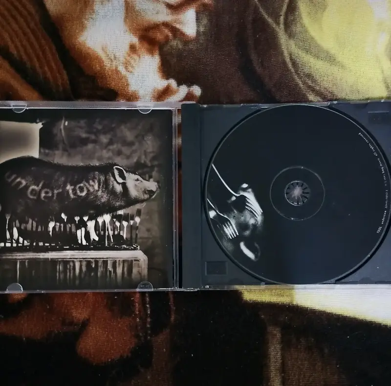 Tool undertow CD - 3