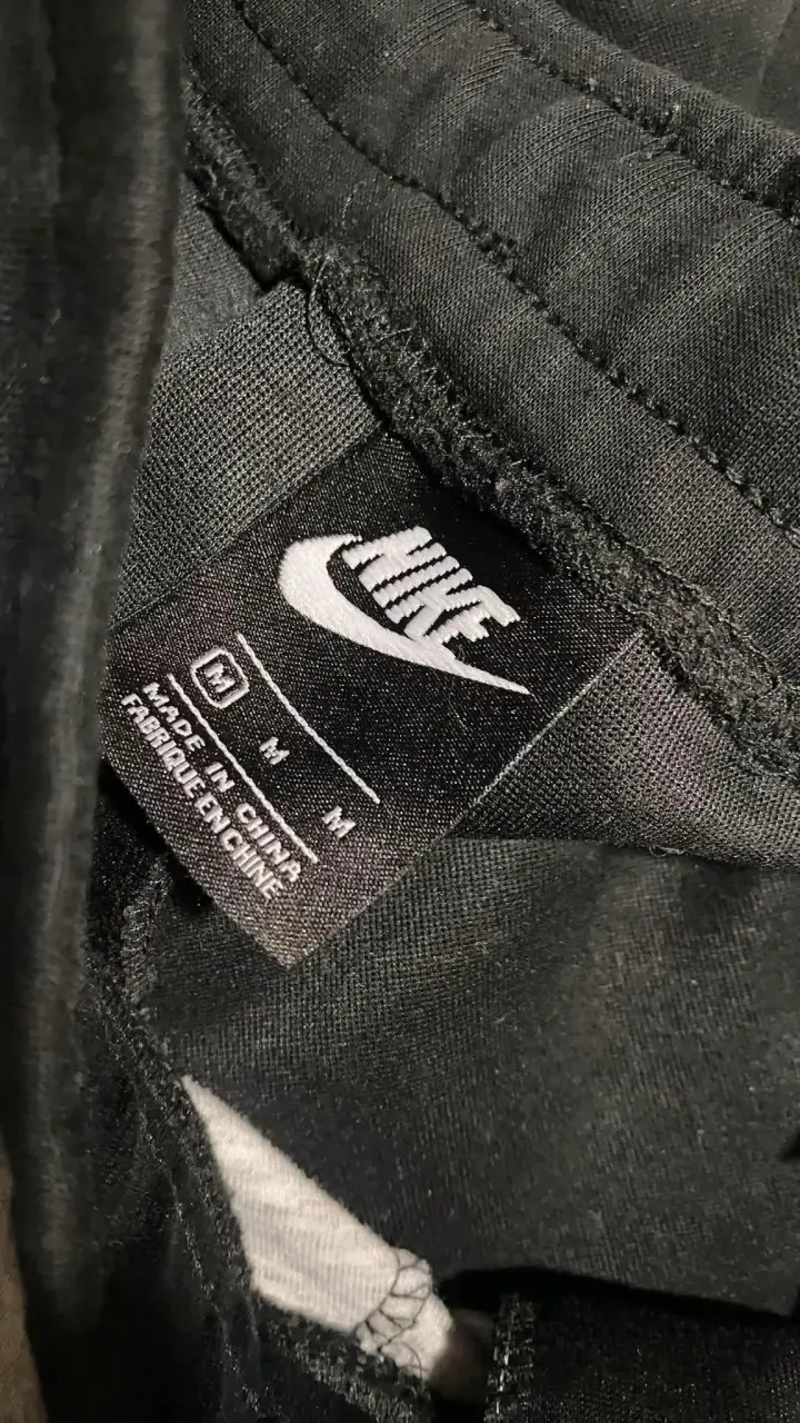 Buzo Nike tech gris y negro - 4