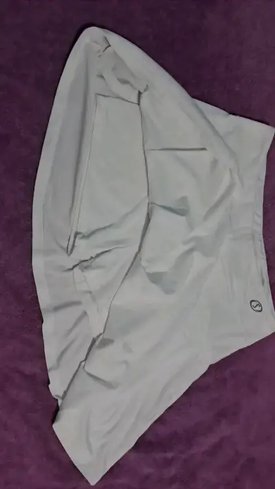 Falda short deportiva blanca con logo - miniatura 2