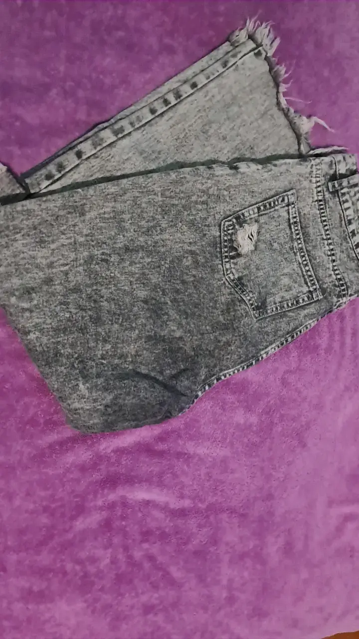 Jeans gris desgastados para mujer - 1
