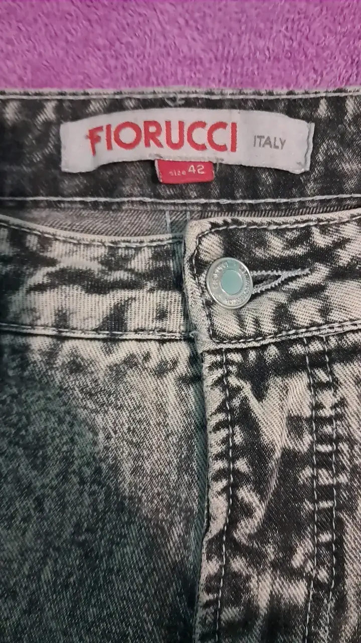 Jeans gris desgastados para mujer - 4