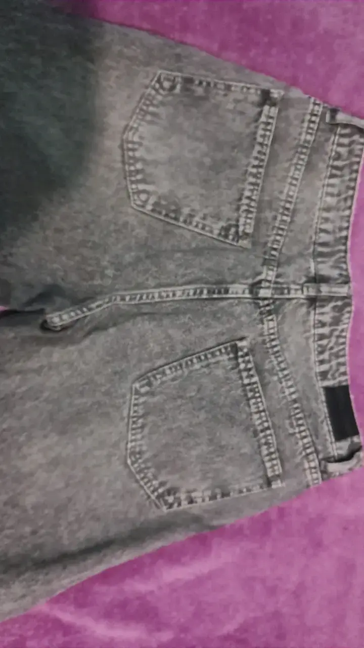 Jeans gris de mezclilla para mujer - 2
