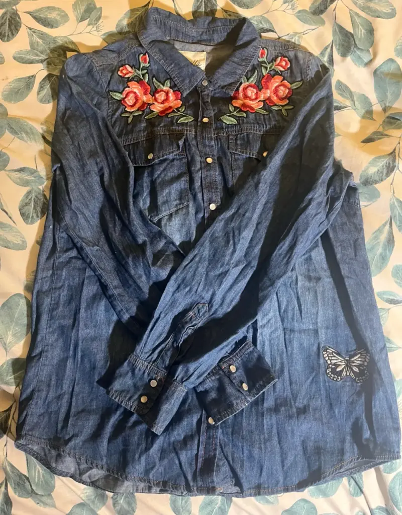 Chaqueta de mezclilla con bordado floral - 2