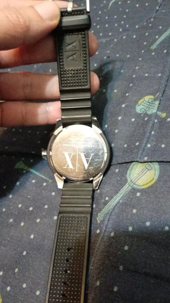 Reloj Armani Exchange negro clásico - 4