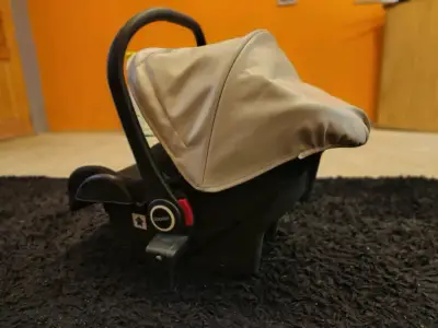 Silla de auto huevo para bebé Bbqool negra - miniatura 2