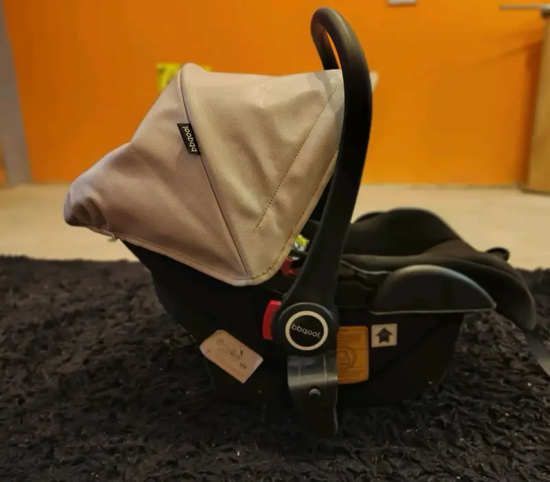 Silla de auto huevo para bebé Bbqool negra - 3